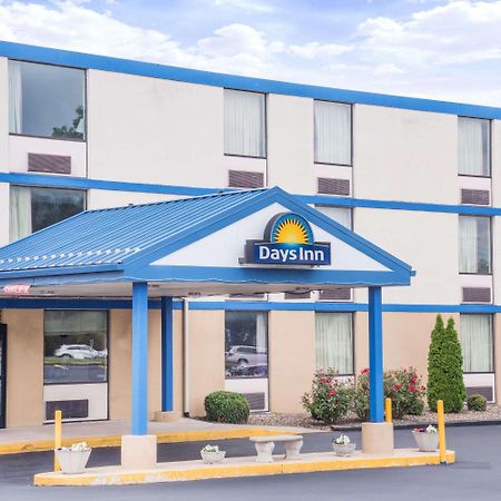 Days Inn By Wyndham Chambersburg Eksteriør billede