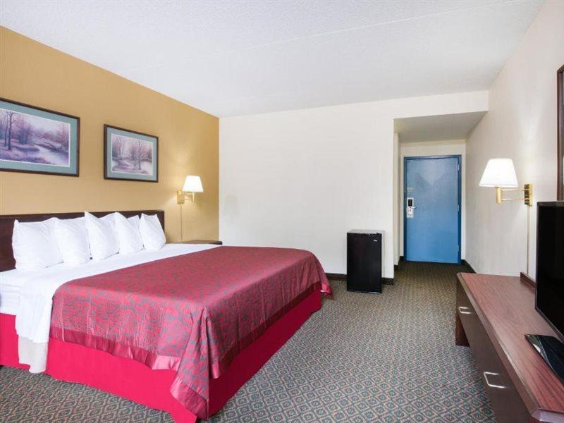 Days Inn By Wyndham Chambersburg Eksteriør billede