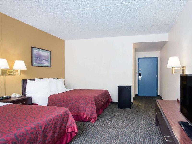 Days Inn By Wyndham Chambersburg Eksteriør billede