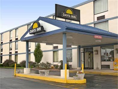 Days Inn By Wyndham Chambersburg Eksteriør billede