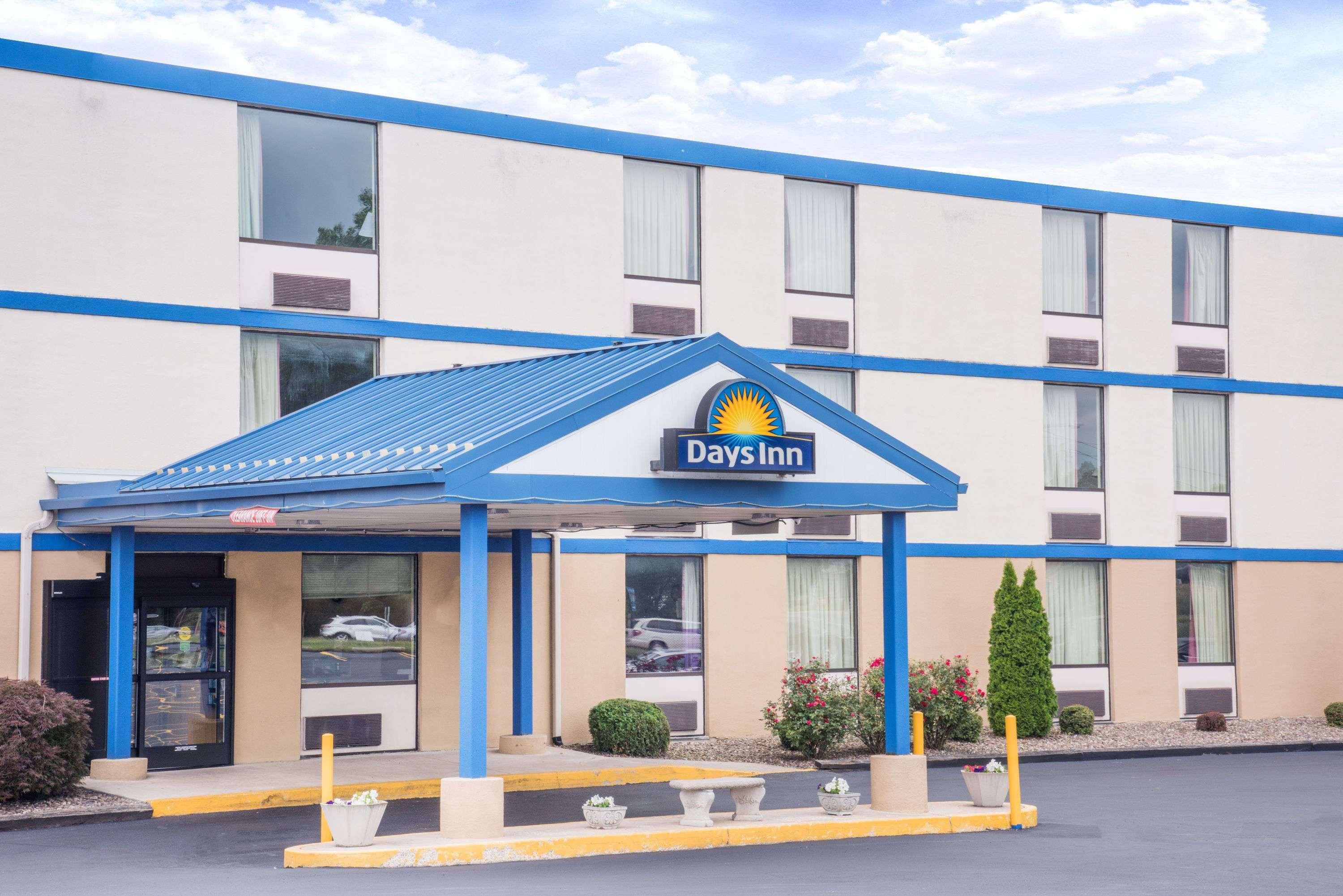 Days Inn By Wyndham Chambersburg Eksteriør billede